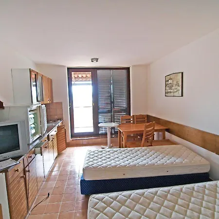 Apartmán Duga Uvala.6 *